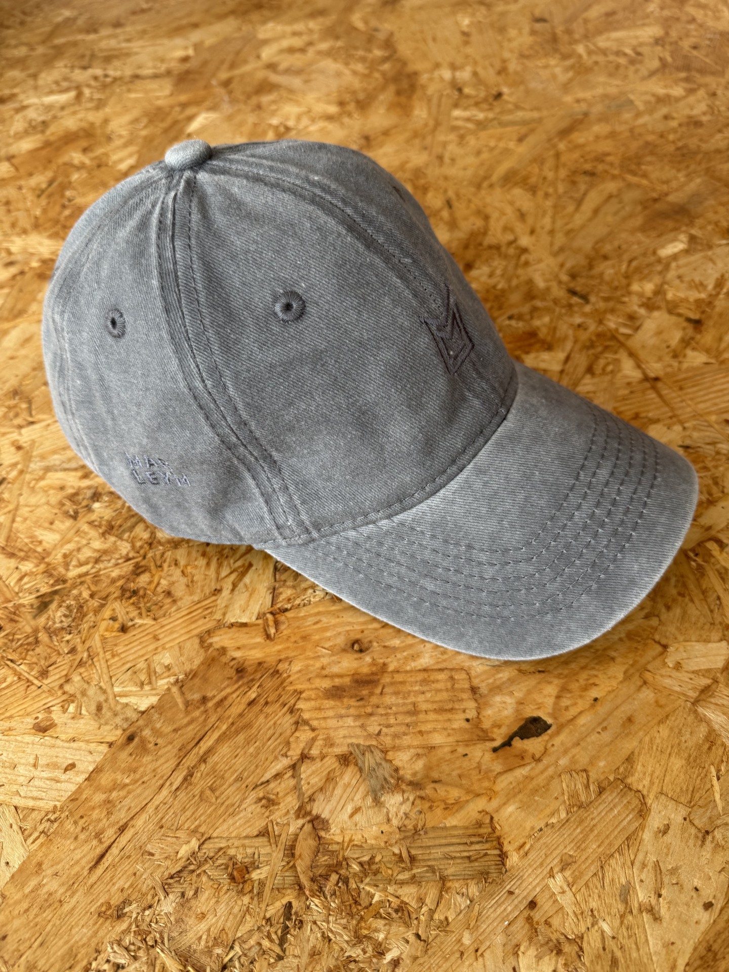 Gorra lavada bordado logo - Imagen 5